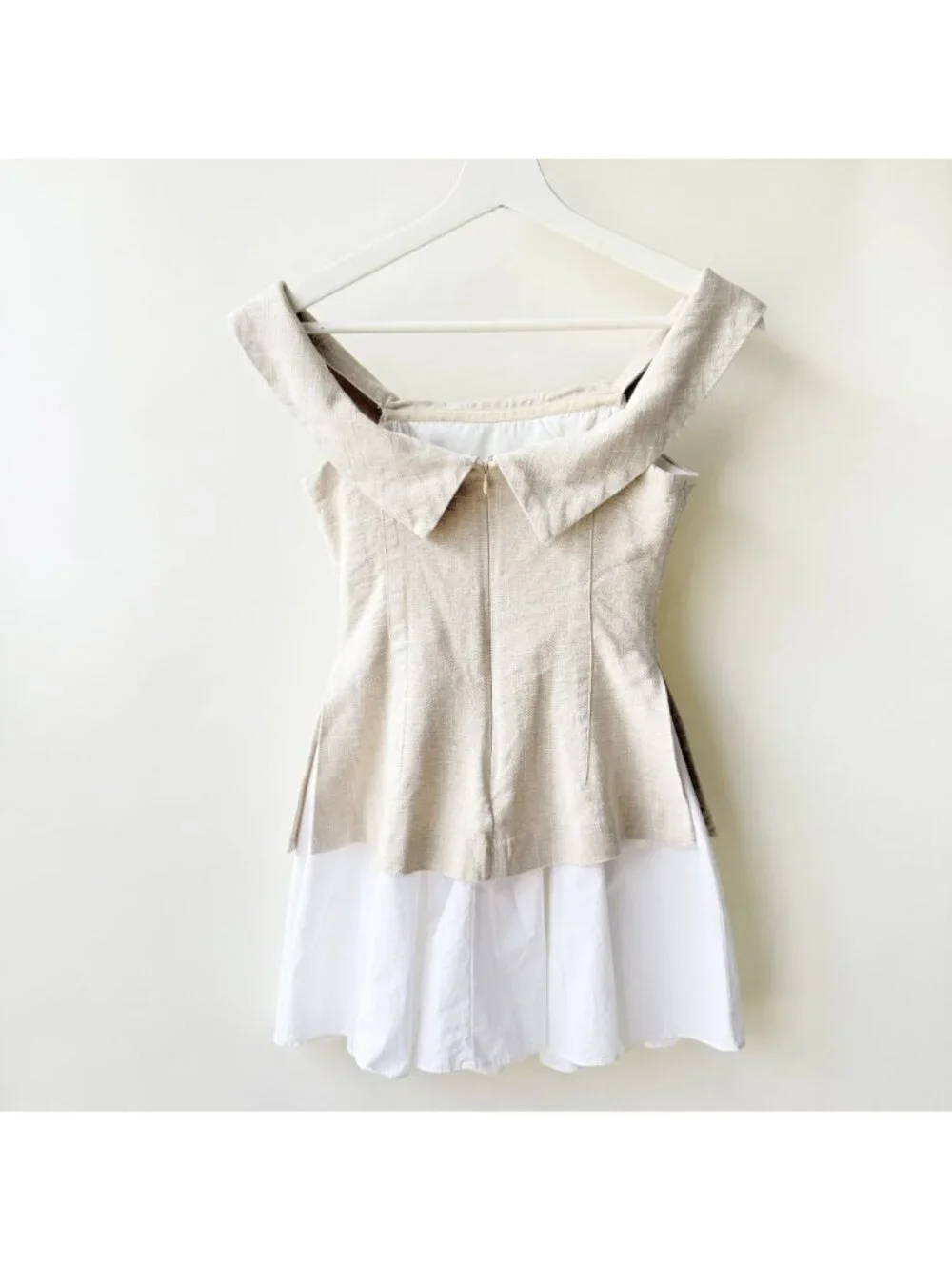 Maude Club Grace Off Shoulder Beige Mini Dress Pleated Women’s Size XSP